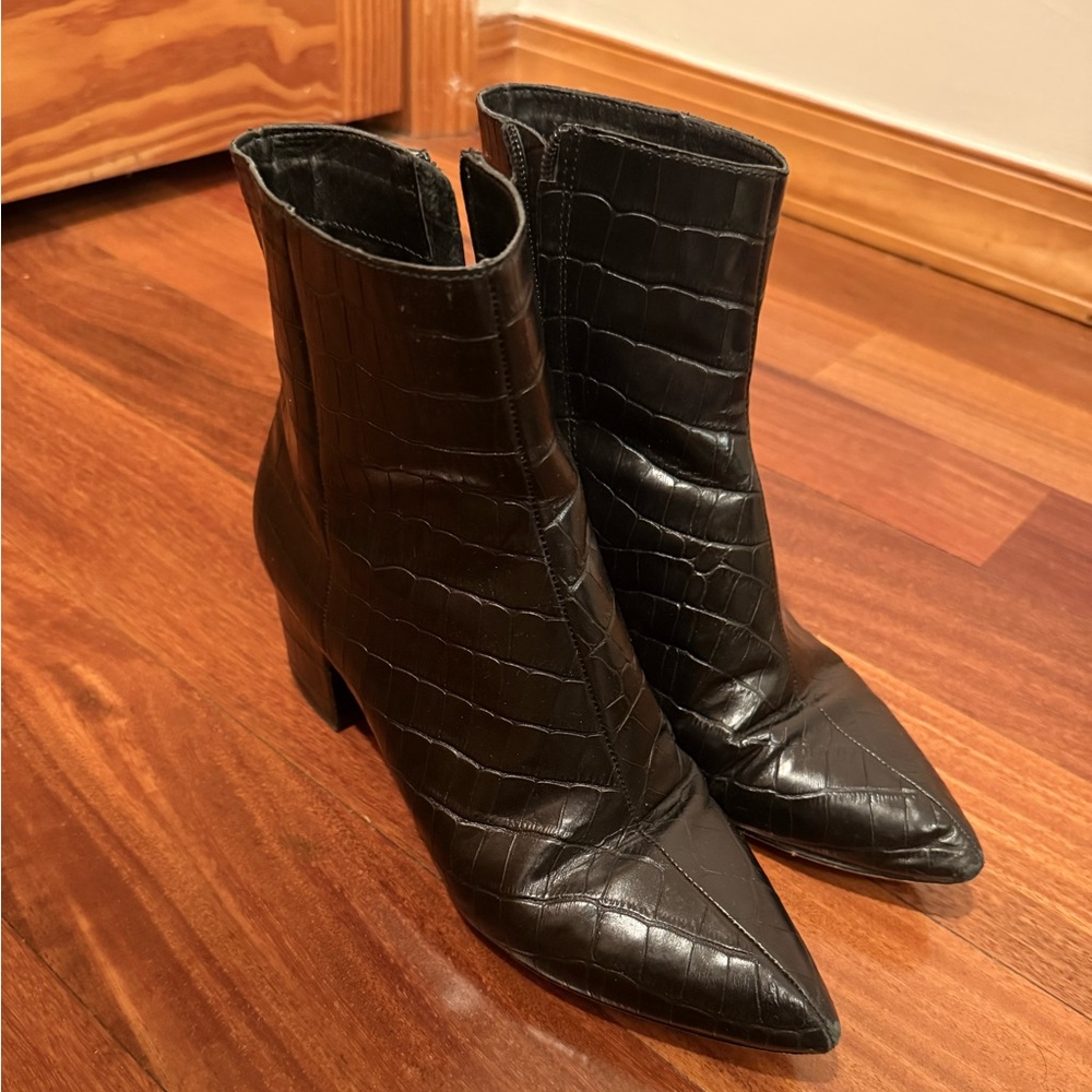 Dolce Vita Belle Noir Croco Print Leather Ankle Boots